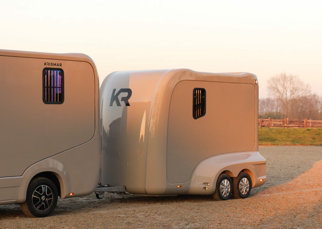 Krismar-2-horse-with-matching-2.5-trailer-74-aspect-ratio-1365-970